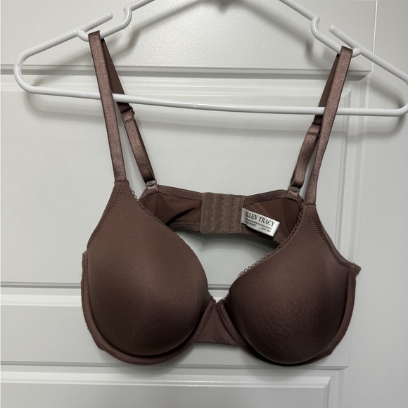 Ellen Tracy Other - Ellen Tracy Women's Brown Bra 38D Padding Underwire Smooth Silhouette